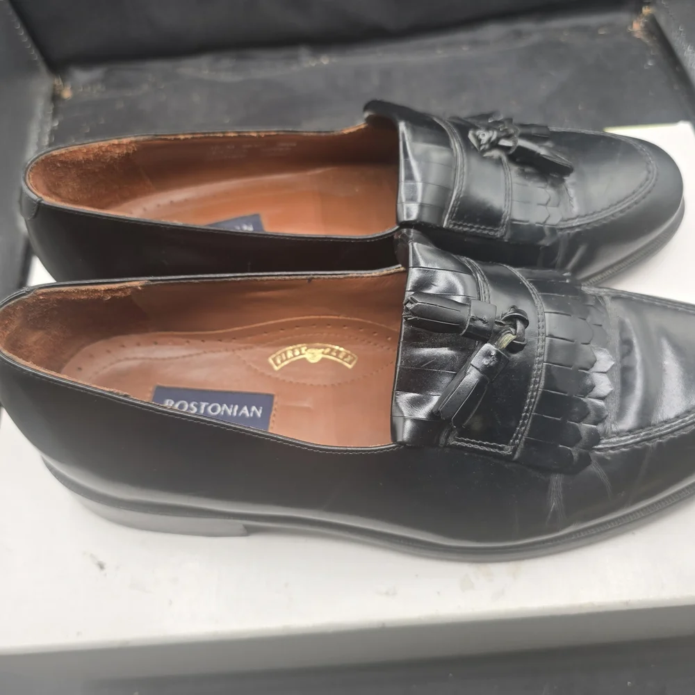 Bostonian elegant black